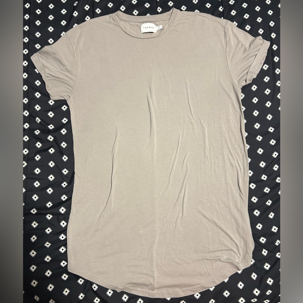 Topman Taupe/ Grey Short Sleeve Tee longer back- size s/m
